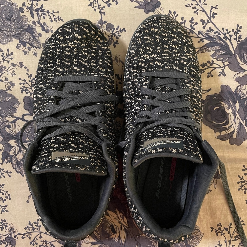 Skechers Women's Relaxed Fit - Navy/White - Size 11